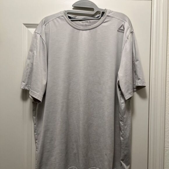 Reebok Short Sleeve Shirt Size XL Light Gray EUC - Picture 5 of 5